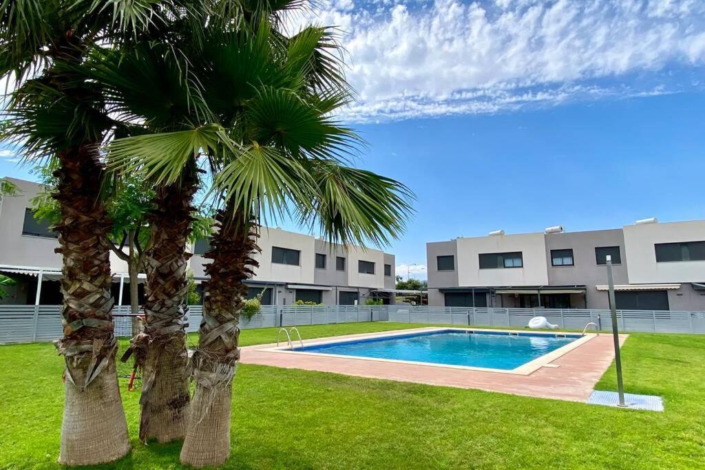 Chalet Moderno Con Piscina En Mont - Roige Bahia Εξωτερικό φωτογραφία