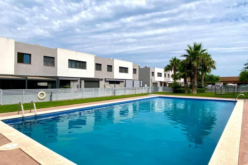 Chalet Moderno Con Piscina En Mont - Roige Bahia Εξωτερικό φωτογραφία